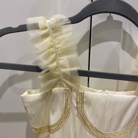 Beautiful dresses used once in a wedding - Picture 3 of 7